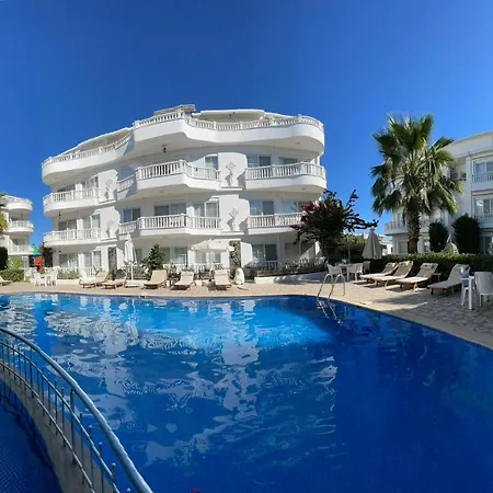 Apartment Belka Golf Delux Poolside