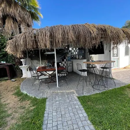 Belka Golf Delux Poolside Μπέλεκ