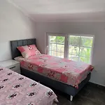 Apartamento Belka Golf Delux Poolside